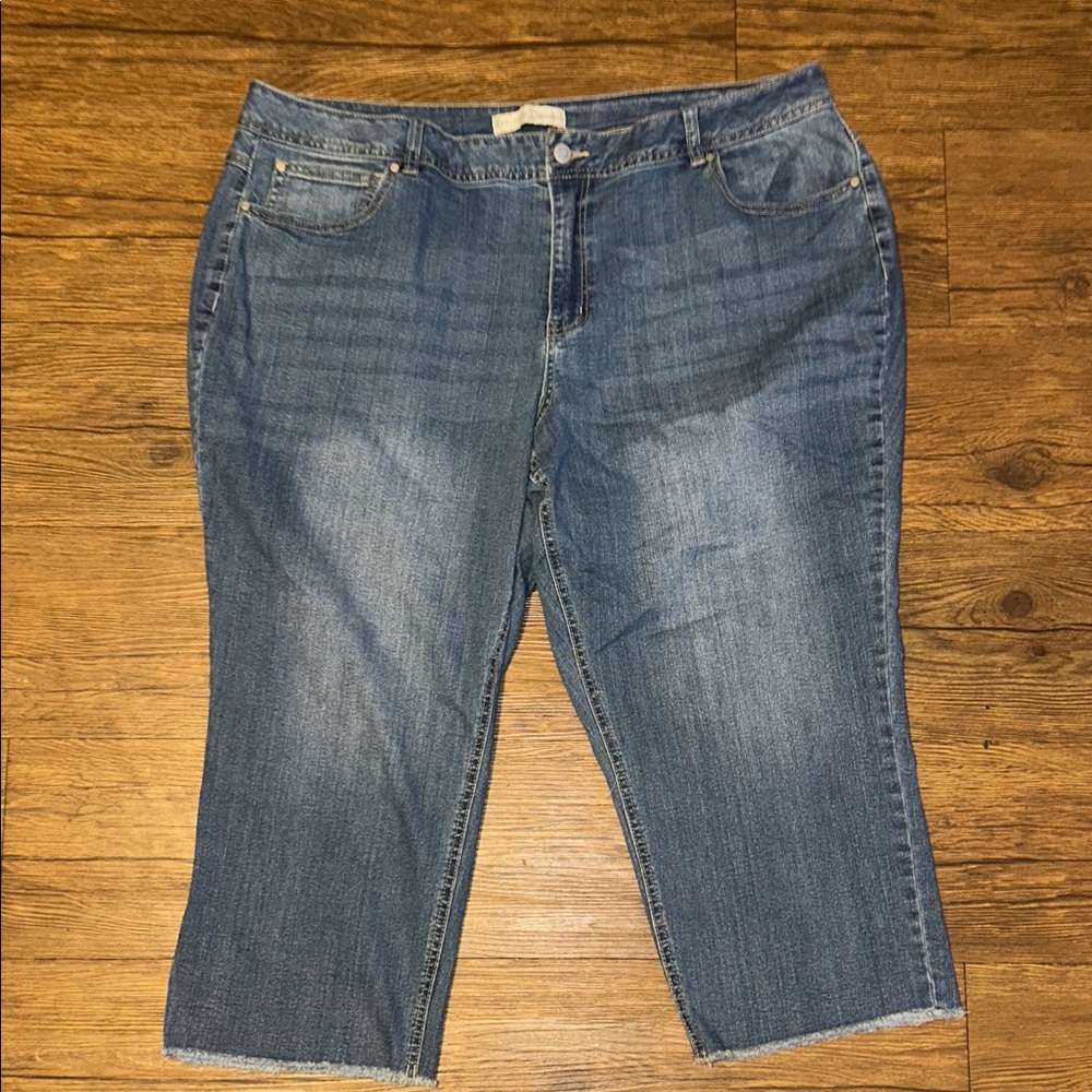 Stylish Blue Denim Women's Capris